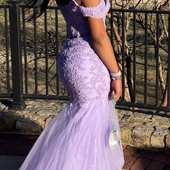 2022 Prom Dress - Picture 3 of 9